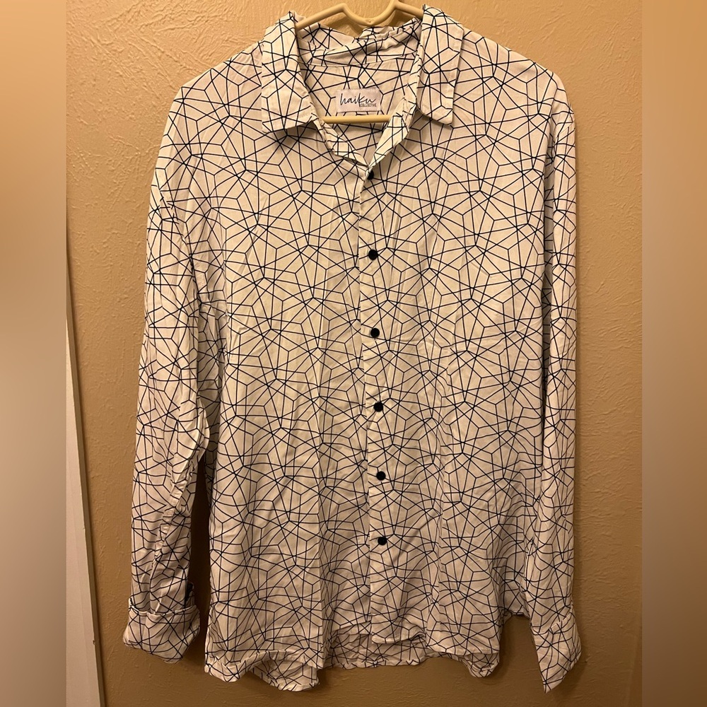 Fun pattern black and white button down long sleeve